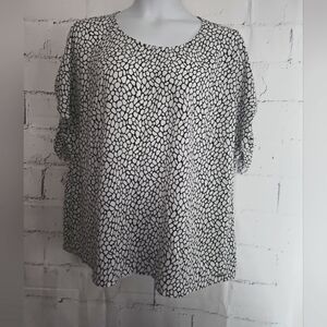 Michael Kors Animal Print Cold Shoulder Top Plus size 2X Short Tie Sleeve